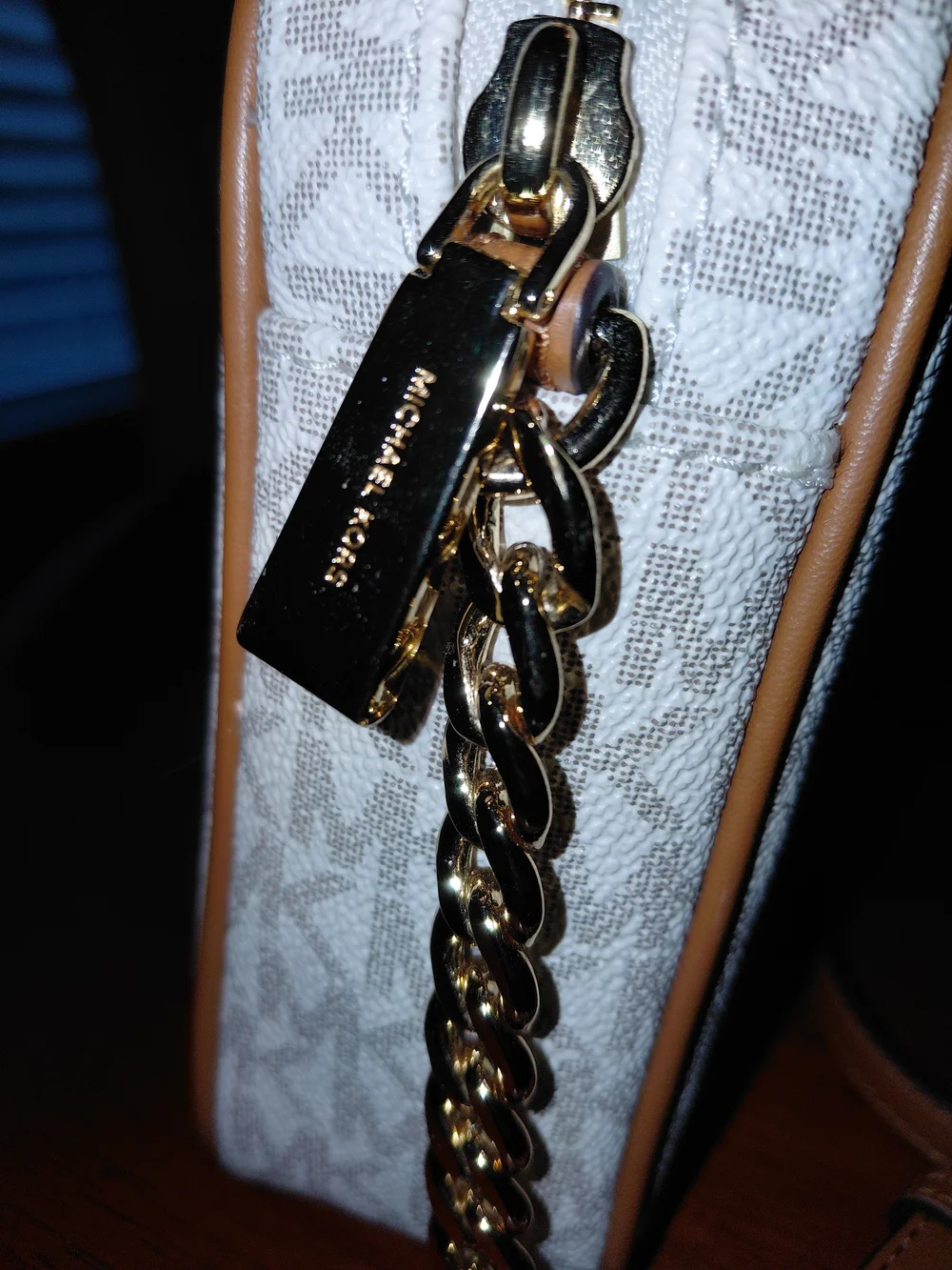 Michael Kors Signature MK Crossbody in Vanilla & Acorn 😍